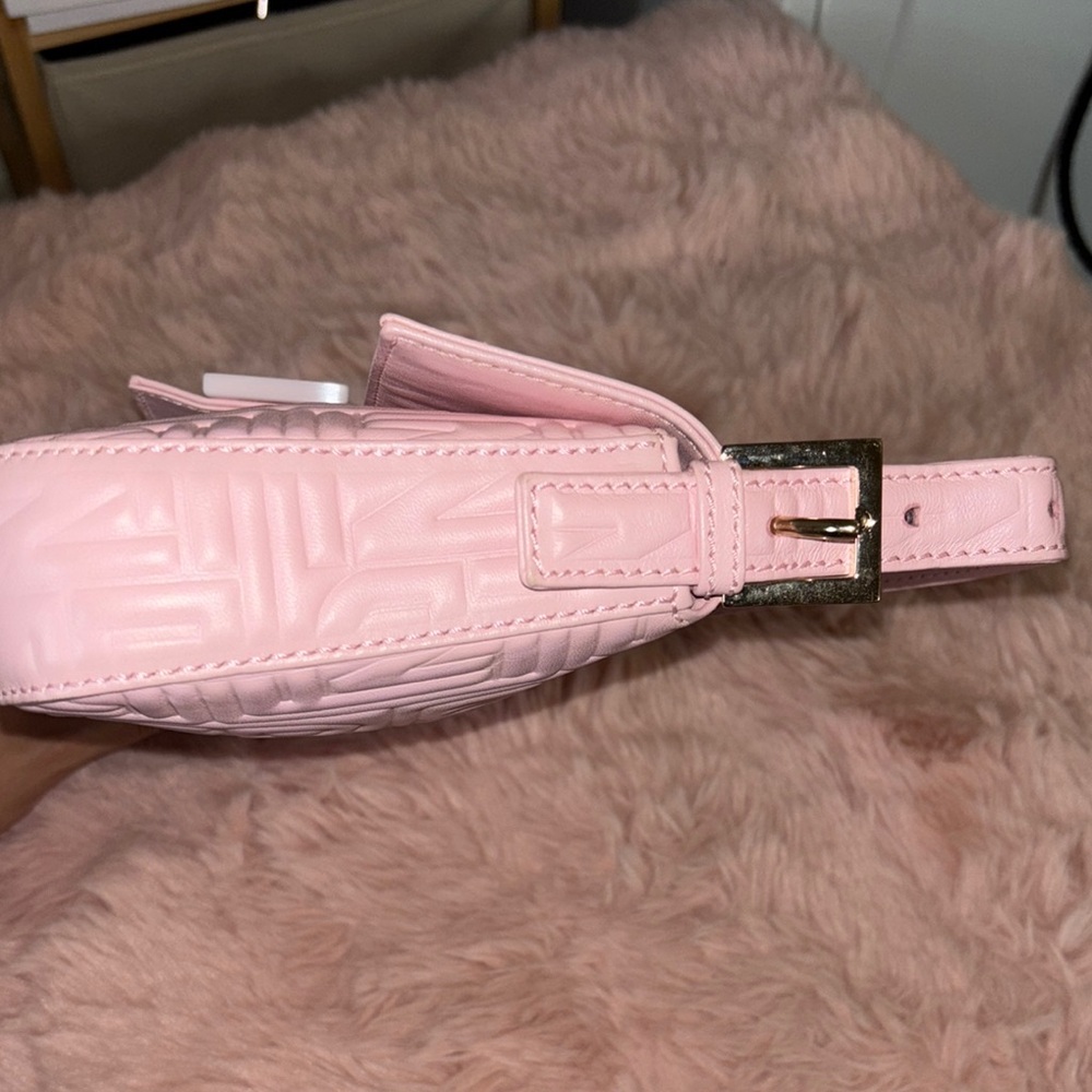 Fendi Logo Embossed Nappa Pink Leather Baguette - Picture 8 of 17